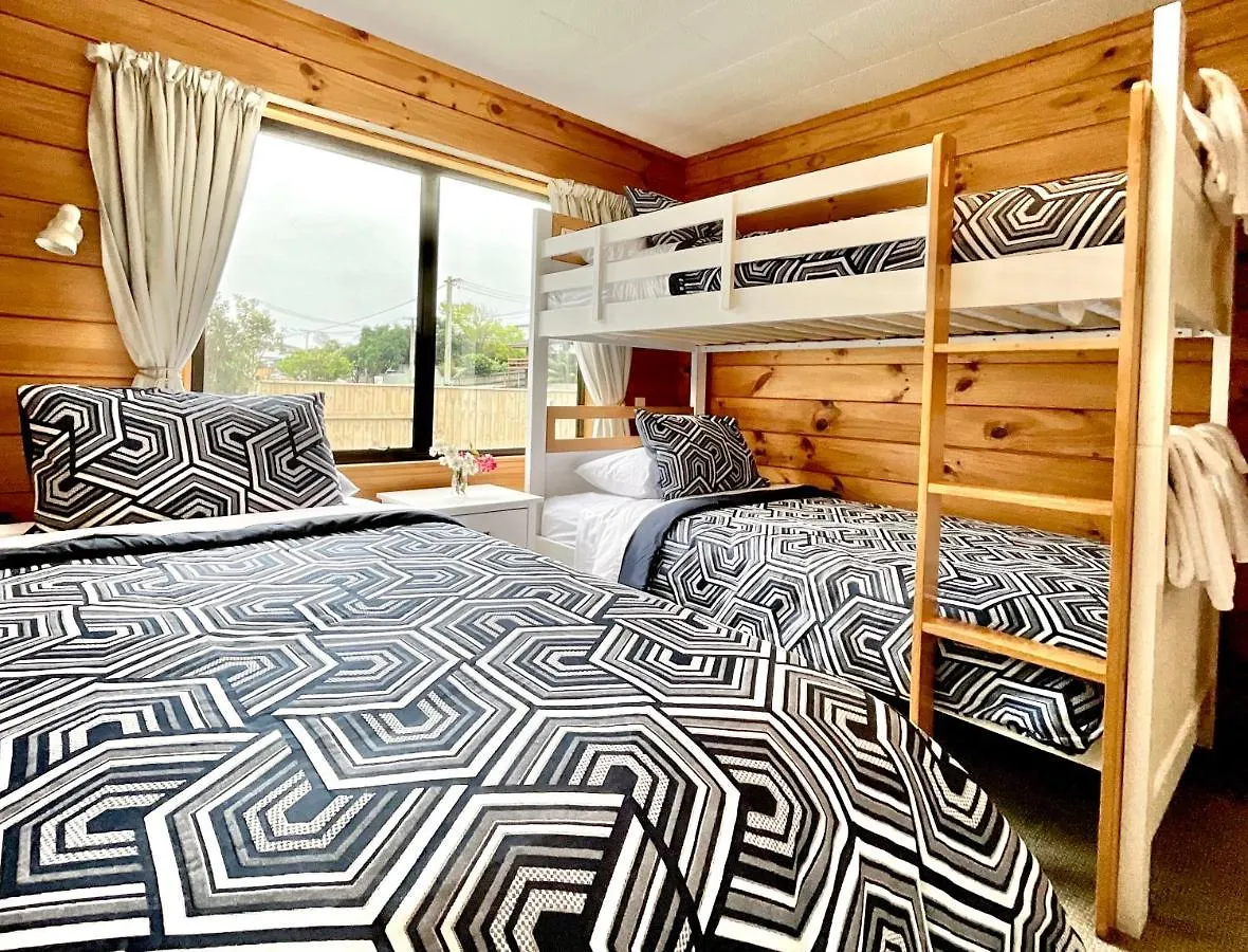 Holiday home Bach On Clyde Villa Mount Maunganui